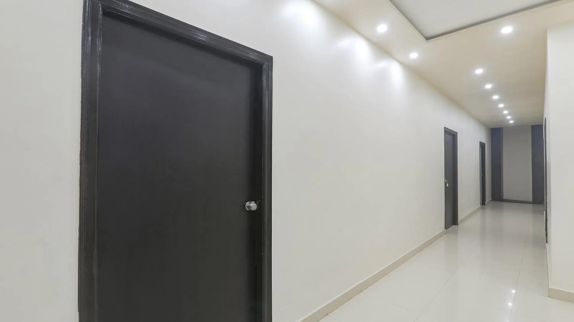 Fabhotel Us Inn Varanasi India